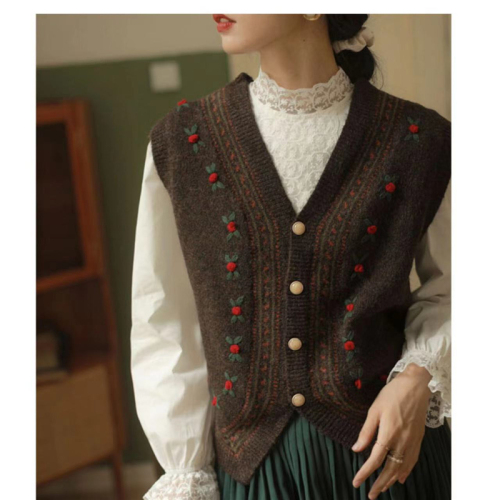 French retro v-neck embroidered knitted vest for women, autumn design, layered sweater, cardigan vest top