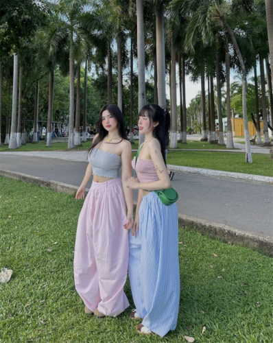 Real shot of high-waisted wide-leg pink striped casual pants and blue versatile loose-fitting casual pants