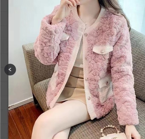 2024 autumn and winter new style small fragrant style short coat women's lamb velvet fur one-piece warm cardigan coat