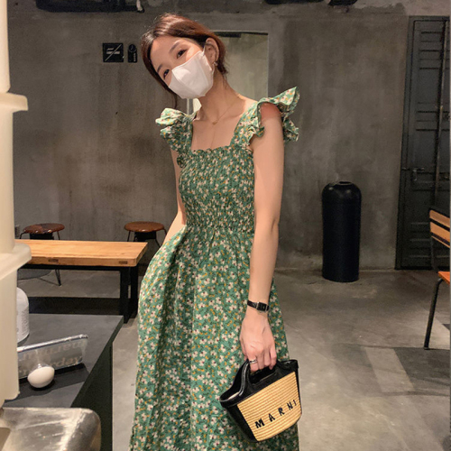 Recommended summer French first love dress for women, slimming floral suspender belt, waist-cinching A-line skirt, green long skirt