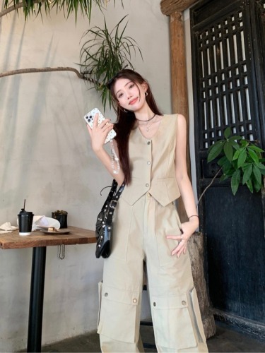 Actual shot ~Summer temperament casual multi-pocket low-waist overalls slimming vest fashion suit for women