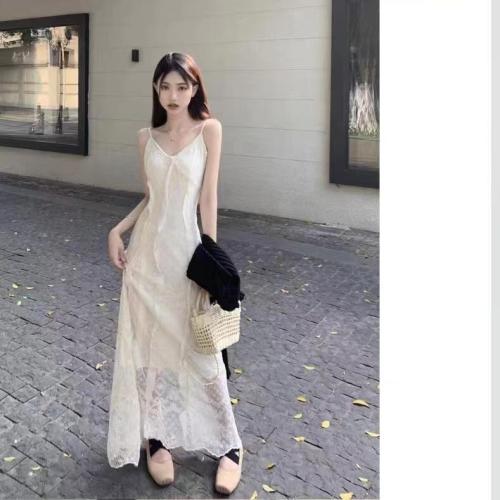 Seaside vacation V-neck lace suspender dress for women 2024 new spring platycodon French temperament fairy long dress