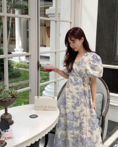 Short-sleeved Korean style dress, retro printed long dress with added color