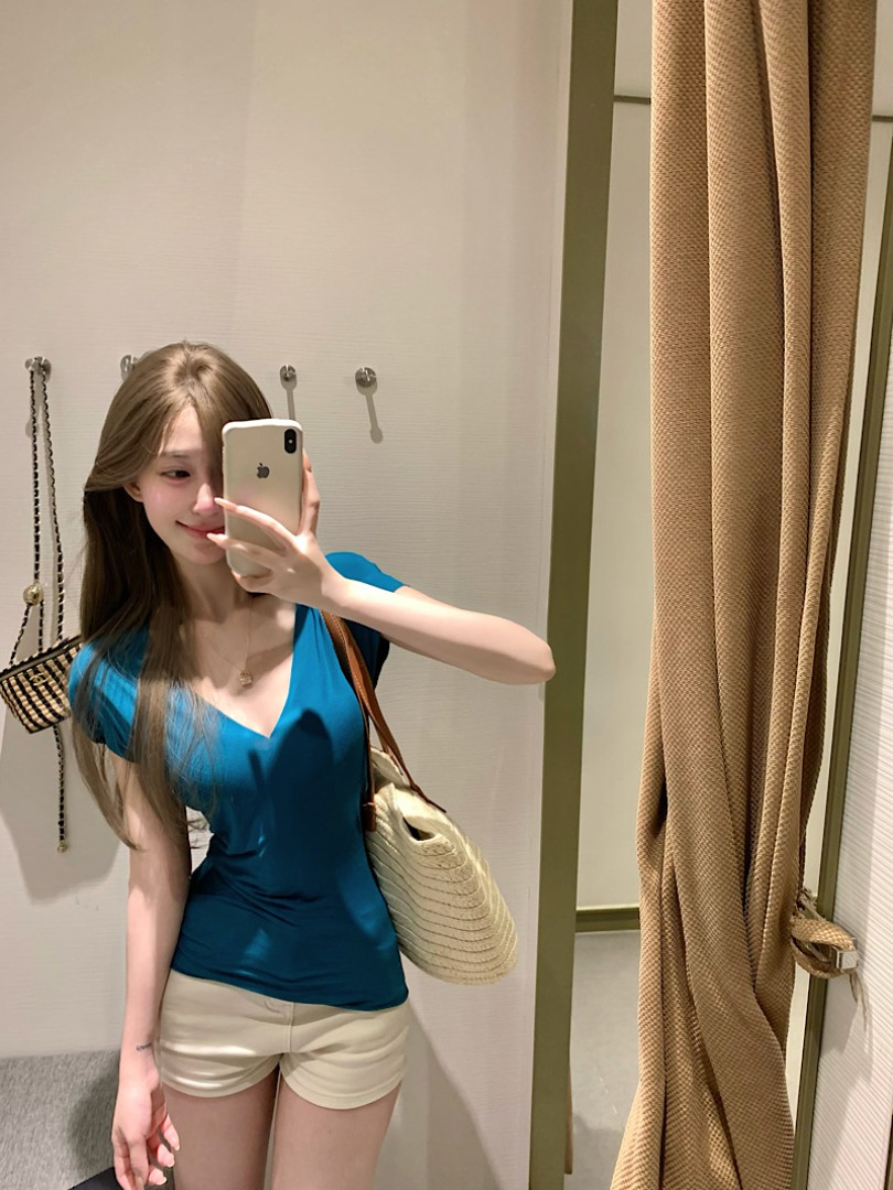 Photographed Raw Edge Cut Tee Elastic Fitted V-Neck Straight Shoulder Slimming Short-Sleeve T-Shirt