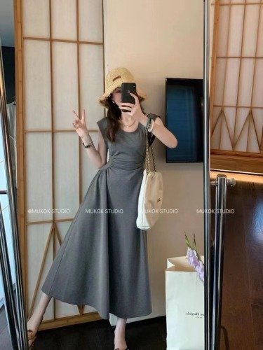 MUKOK's magic item for going out~ Designed waist-cut fashionable dress, slimming short-sleeved mid-length skirt