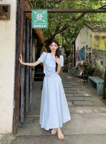 Actual shot ~ French style puff sleeve short top for women with high waist and wide skirt and umbrella skirt suit