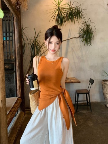 Actual shot ~ French style high-end slit waist slimming round neck sweater vest + casual wide-leg pants