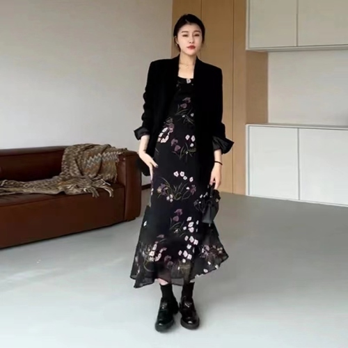 French high-end black suspender floral dress for women summer 2024 new small temperament long dress