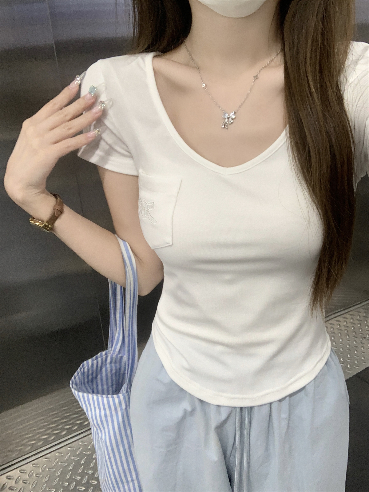 Actual shot of summer Korean style slim fit v-neck pocket embroidered design pure desire pure cotton short-sleeved T-shirt top