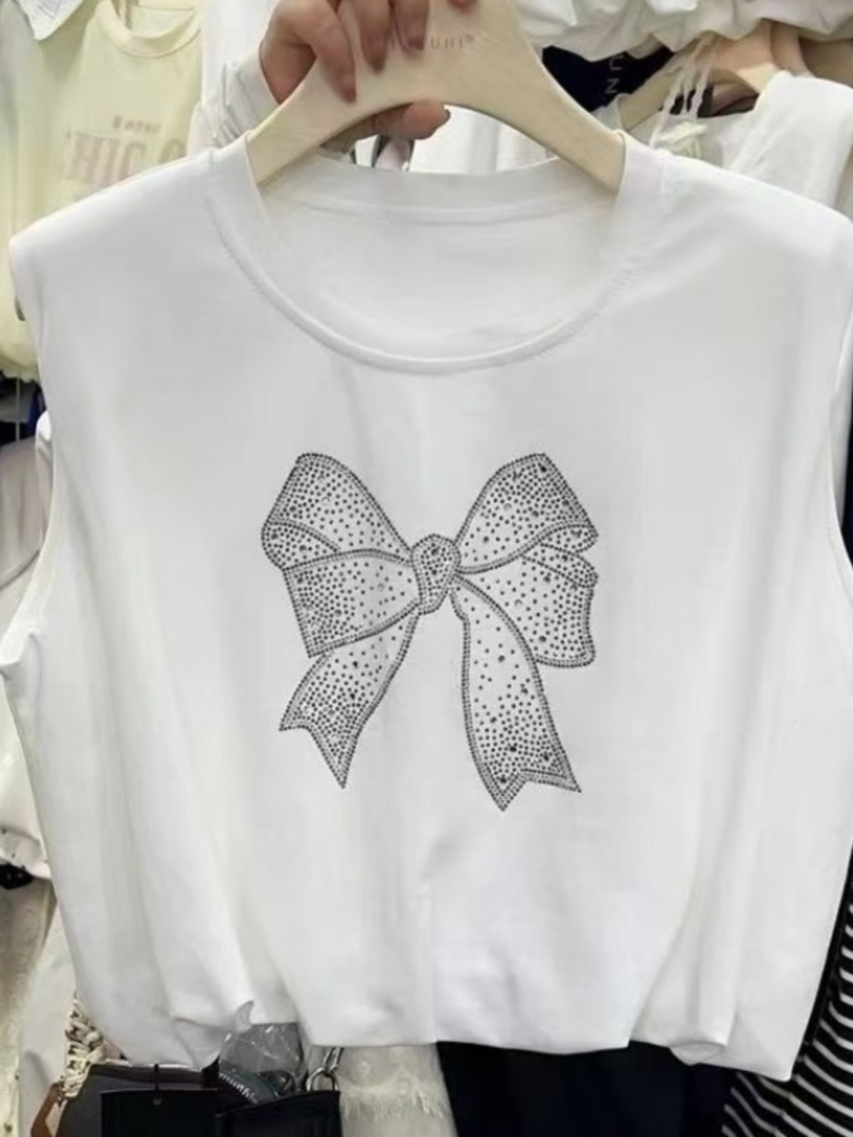 Heavy industry hot diamond fashion pleated design shoulder pad round neck pullover short sleeveless loose versatile T-shirt vest for women