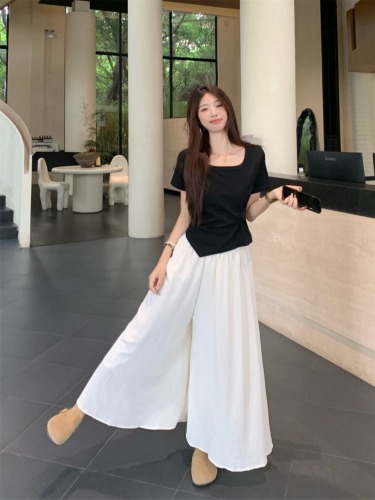 Real shot of irregular slim-fitting tops, designed half-length loose wide-leg culottes, new fashion suits for women