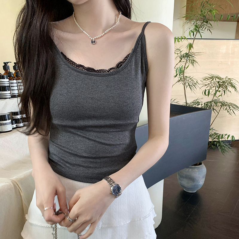 Real photos of unique and chic lace trim with small suspenders for women summer 2024 new sexy hottie backless top