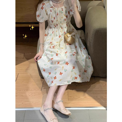 Small French gentle style sweet first love chic and beautiful puff sleeve floral dress