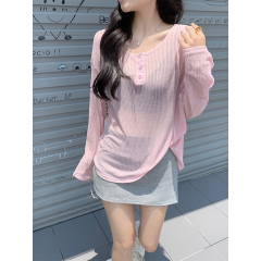 Real shot of pink hollow backless long-sleeved T-shirt for women in summer, loose, slim, lazy style, sun protection blouse top