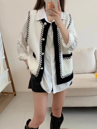 2024 New Fashion Round Neck Small Fragrant Style Knitted Cardigan Women’s Foreign Style Short Sweater Vest Jacket