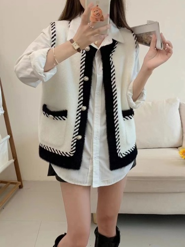 2024 New Fashion Round Neck Small Fragrant Style Knitted Cardigan Women’s Foreign Style Short Sweater Vest Jacket