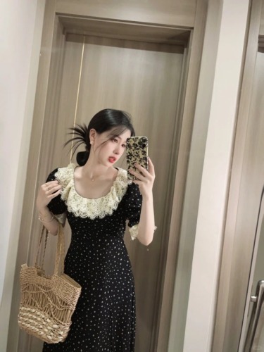 Black French ruffle collar sweet floral dress 2024 new summer style mid-length light luxury short-sleeved tea break dress