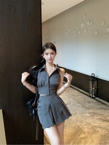 Real shot of suit, fashionable design, sleeveless lapel vest for women, light and mature temperament, pleated pants and skirt, light luxury suit