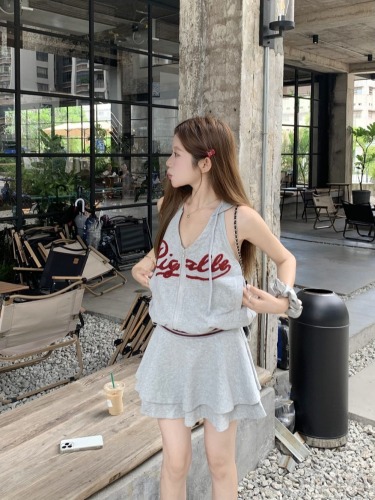 Actual shot of sweet and spicy design, casual sports letter contrasting color two-piece set