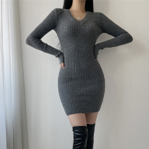 Korean chic waist-cinching Korean version of the V-neck bottoming knitted dress with a tight sweater skirt inside to look slimming and hip-hugging skirt