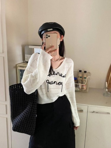 Korean style temperament V-neck hollow long-sleeved sweater top for women autumn new slim letter versatile lazy sweater