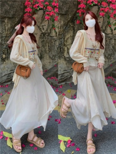 Korean retro hollow tassel camisole fairy temperament spring new fashion sweater for women