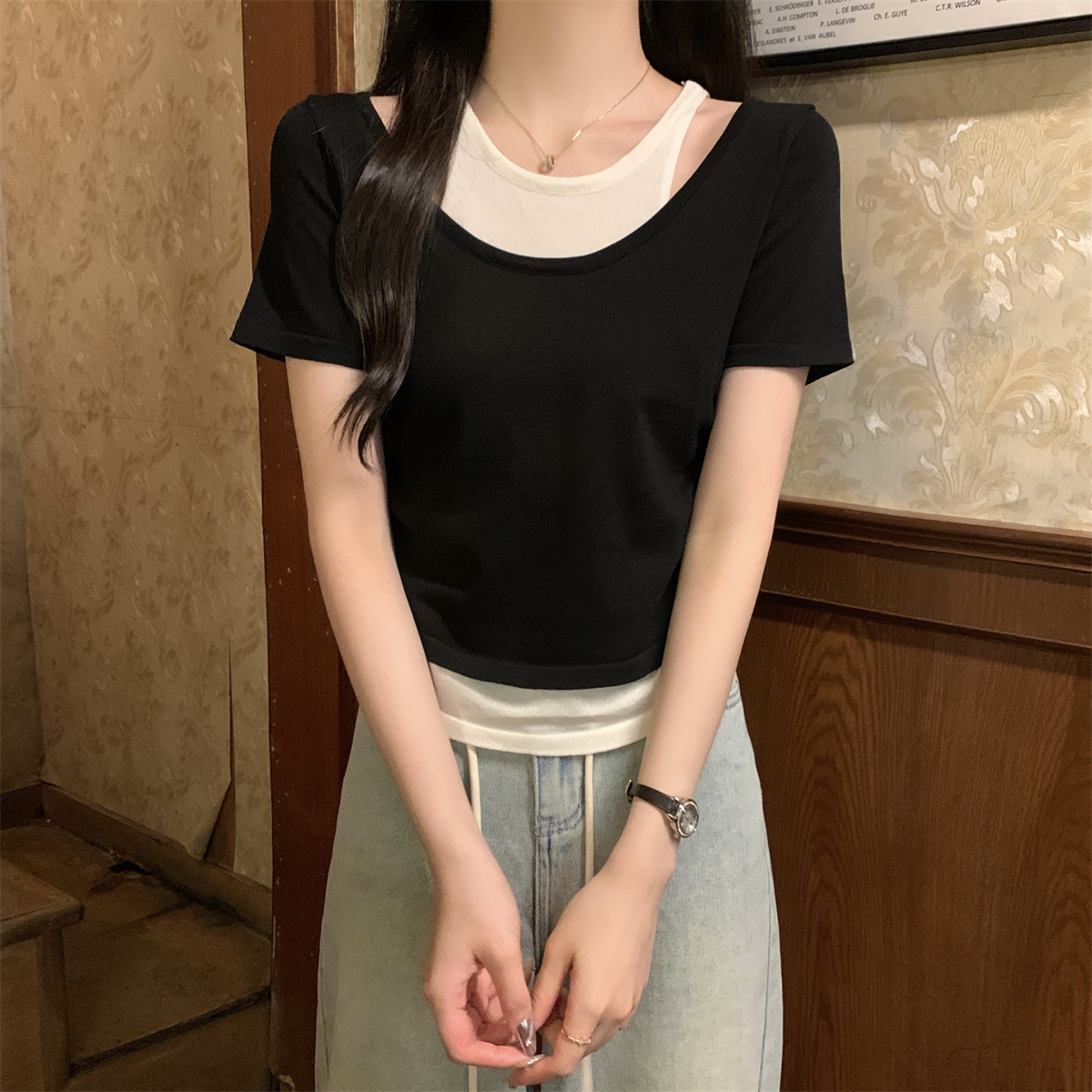Actual shot of summer Korean style contrasting color pleated fake two-piece design knitted sweater short-sleeved top for women