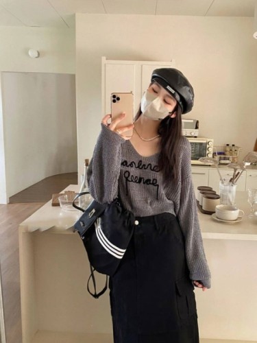 Korean style temperament V-neck hollow long-sleeved sweater top for women autumn new slim letter versatile lazy sweater