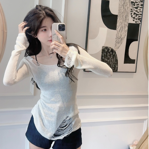 Complete with three standards - early autumn ripped hole hollow street design hot girl slimming thin long-sleeved pullover top