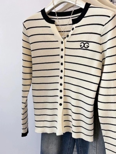 Sweater women's 2024 autumn and winter popular this year beautiful, high-end and super nice striped embroidered long-sleeved sweater