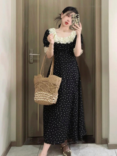 Black French ruffle collar sweet floral dress 2024 new summer style mid-length light luxury short-sleeved tea break dress