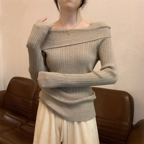 One-shoulder knitted bottoming shirt for women in autumn, irregular sweater, French high-waist, right-shoulder, collarbone, long-sleeved top