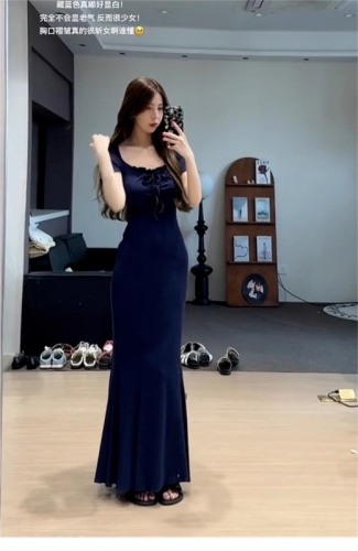 French hip-hugging dress for women summer 2024 new style high-end and temperament fishtail long skirt