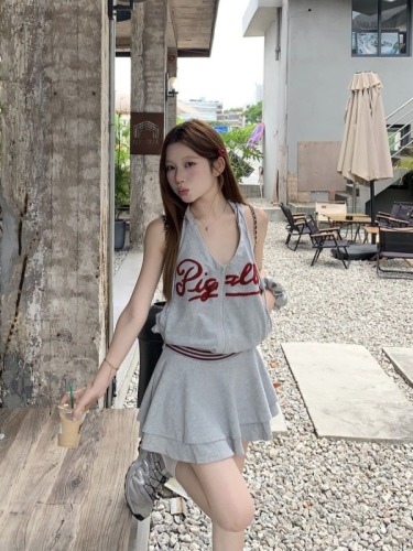 Actual shot of sweet and spicy design, casual sports letter contrasting color two-piece set