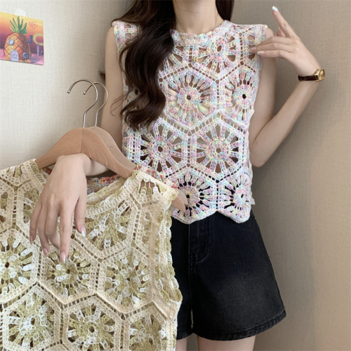 Actual shot ~ New crocheted hollow Korean style vest top for women, loose outer wear with sleeveless vest inside