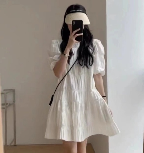 2024 new design niche pleated puff sleeve French dress women's summer slimming short skirt