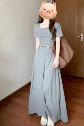 Lazy gray high-end outfit, a complete set of slimming irregular square collar gray T-shirt tops for women