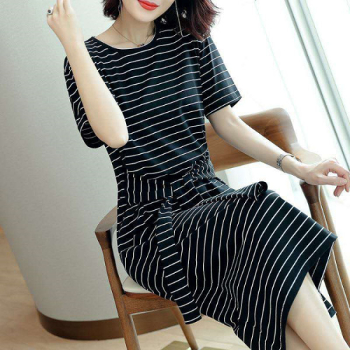 T-shirt dress women's short-sleeved summer dress 2024 new loose large size fat mm mother's mid-length waist striped dress