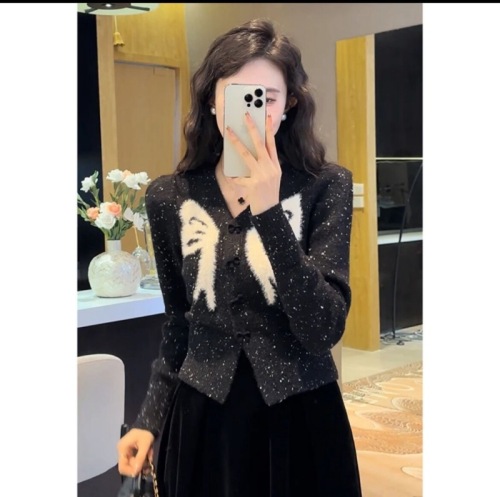 2024 new autumn and winter V-neck bow knitted sweater long-sleeved fashion versatile sweater cardigan top