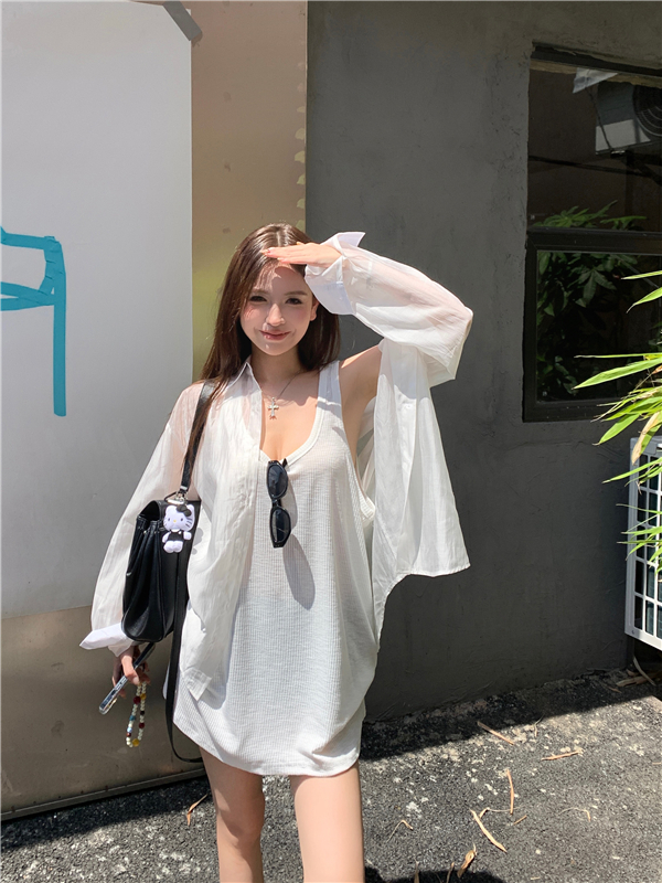 Real shot of loose large version high personal low-cut vest skirt for women slightly see-through cool sun protection shirt for women