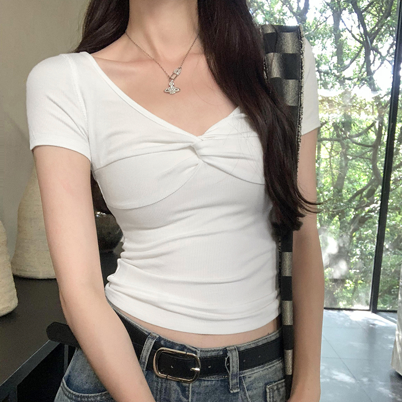 實拍圖V領扭褶分割修身短袖t恤女夏2024新款絕美短款甜辣小上衣