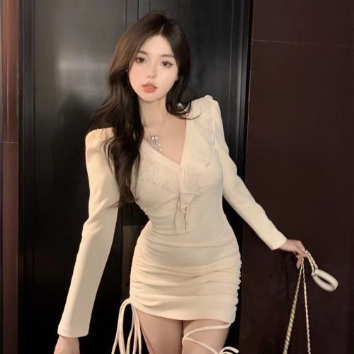 Sweet and sexy drawstring pleated design dress for women with spring small temperament, gentle and beautiful hip-hugging short skirt