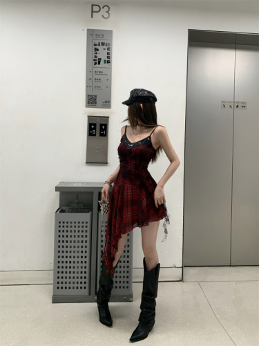 Real shot of hot girl style small suspender skirt for women in summer red plaid dopamine dress retro splicing skirt