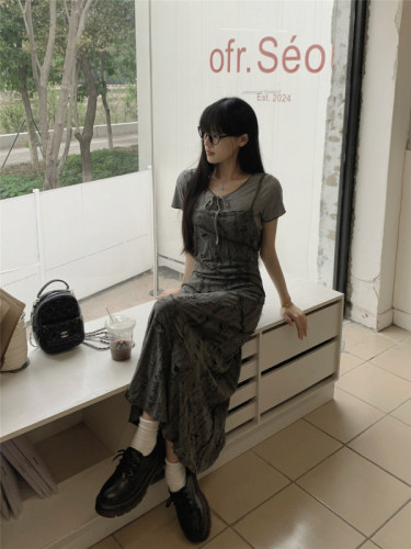 Actual shot ~ Literary style suspender V-neck ripped dress for women 2024 summer new gray short-sleeved suit