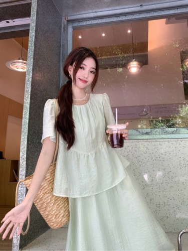 Real shot ~ Fake two-piece green short-sleeved dress with green splicing design for women, loose and slimming French long skirt