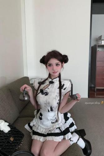 Actual shot of new Chinese style cheongsam with buckle panda print top + color block cake skirt pants cook maid suit