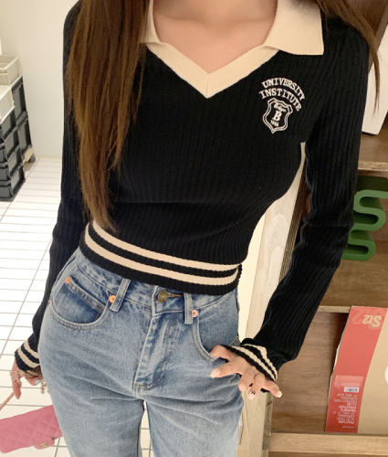 Actual shot of 2024 autumn new style lapel long-sleeved sweater for women V-neck stitching slimming short top bottoming