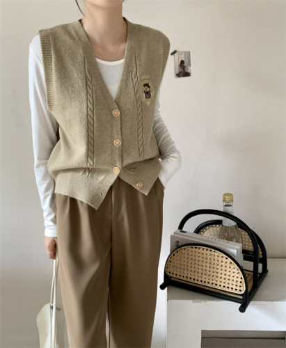 Zhao Lusi star's same style bear knitted sweater vest women's vest JK women's college style stacked waistcoat top