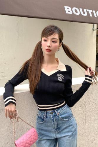 Actual shot of 2024 autumn new style lapel long-sleeved sweater for women V-neck stitching slimming short top bottoming