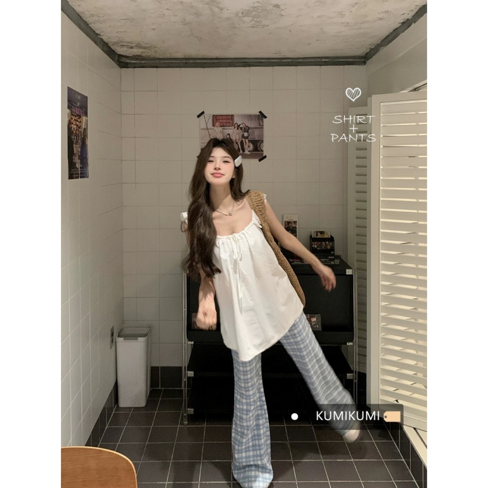 Sweet and spicy age-reducing girl's white small flying sleeve top women's summer lace lace design loose and slim vest
